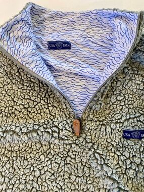 USA Palm Gray Sherpa Pullover with Wave Lining
